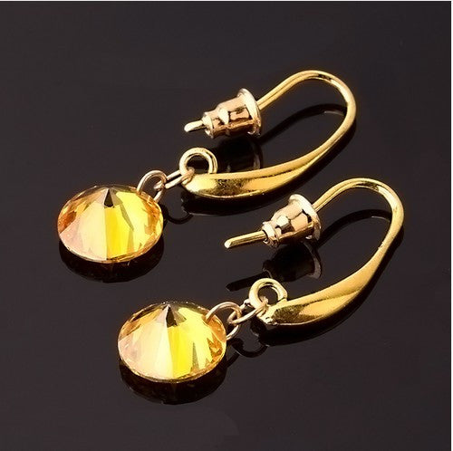 water droplets form an acrylic earrings gold pendants